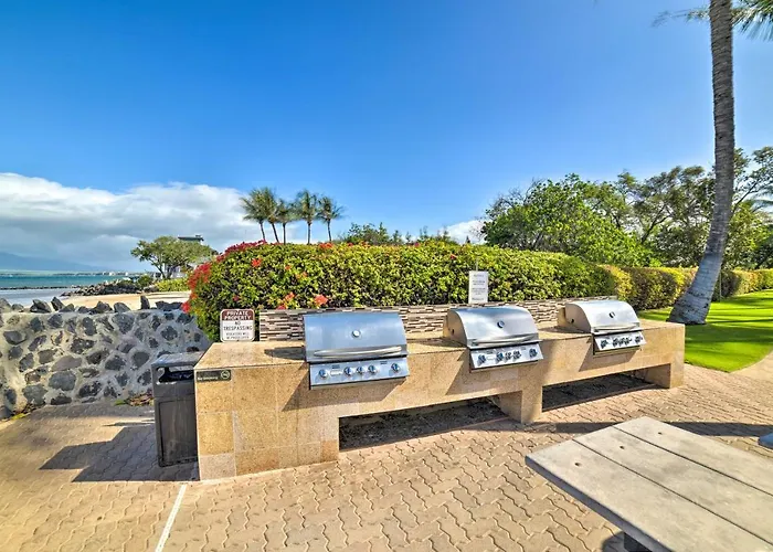 Ocean-View Kihei Condo With Lanai Steps To Beach!